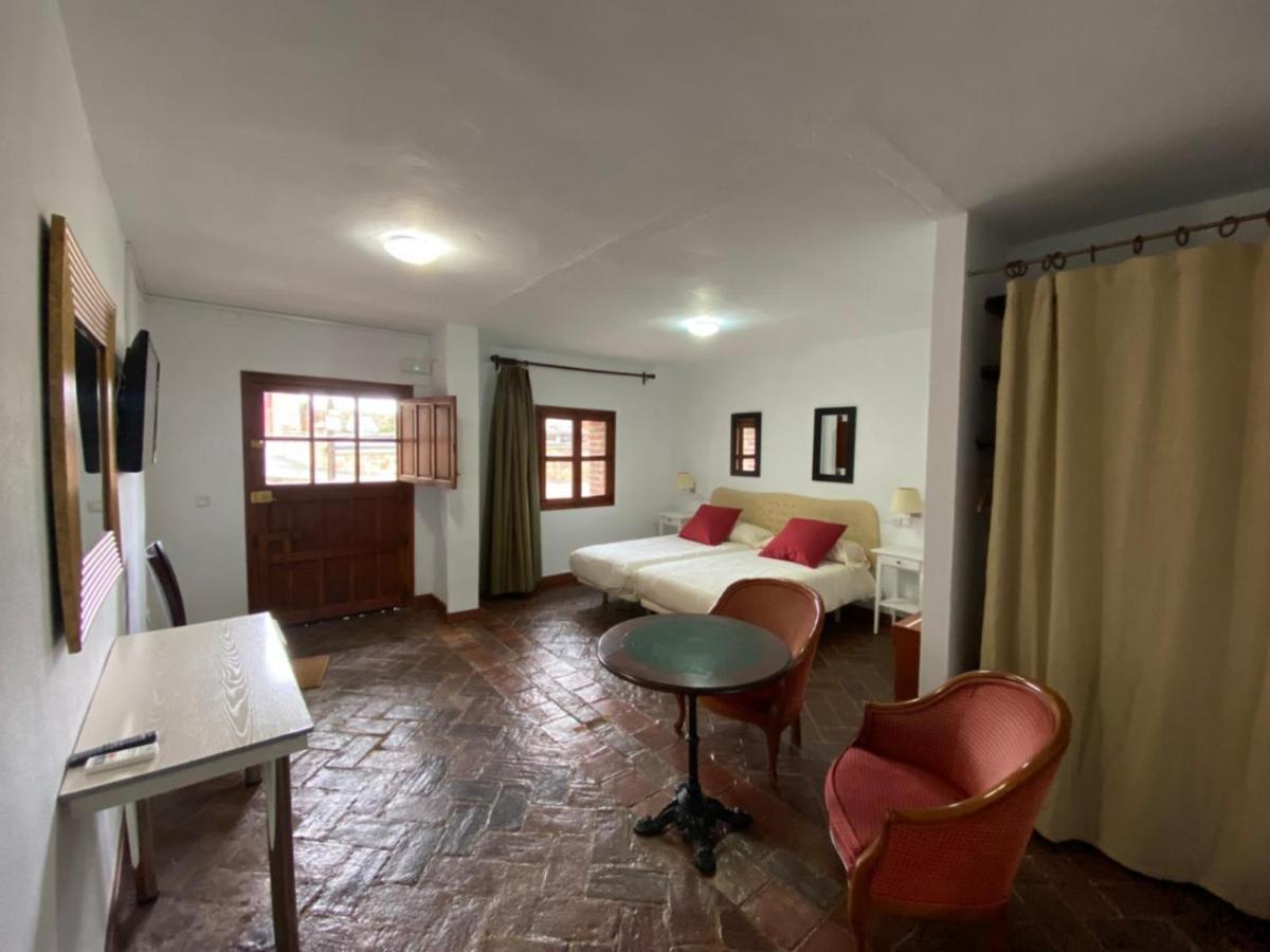 Casas Rurales Monasterio De Rocamador Almendral Экстерьер фото